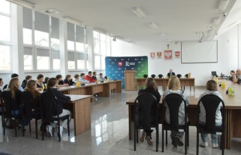 Uczniowie Szkoły Podstawowej nr 1 w Radzyniu Podlaskim z wizytą w Urzędzie Miasta