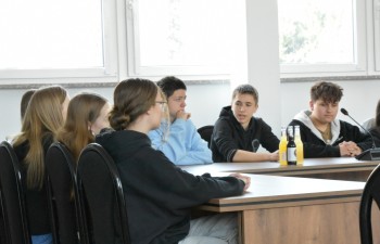 Uczniowie Szkoły Podstawowej nr 1 w Radzyniu Podlaskim z wizytą w Urzędzie Miasta