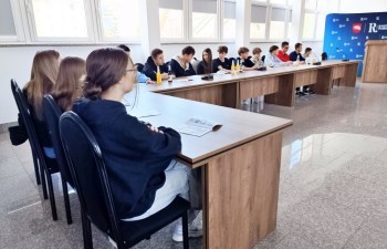 Uczniowie Szkoły Podstawowej nr 1 w Radzyniu Podlaskim z wizytą w Urzędzie Miasta