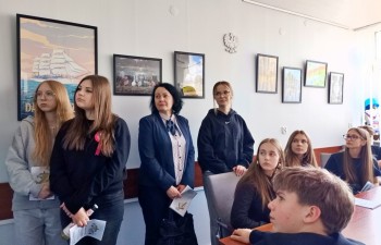 Uczniowie Szkoły Podstawowej nr 1 w Radzyniu Podlaskim z wizytą w Urzędzie Miasta