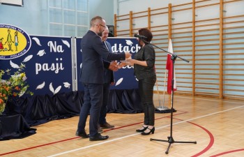 Wręczenie dyplomów w Szkole Podstawowej nr 2