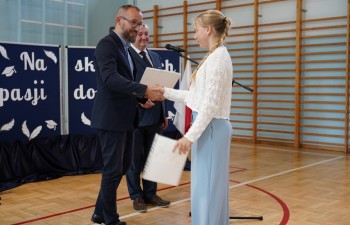 Wręczenie dyplomów w Szkole Podstawowej nr 2