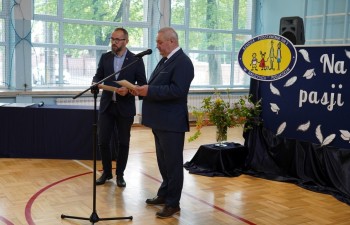 Wręczenie dyplomów w Szkole Podstawowej nr 2