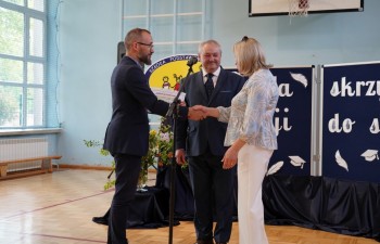 Wręczenie dyplomów w Szkole Podstawowej nr 2