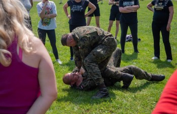 samoobrona_kobiet076