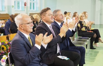 P1011000