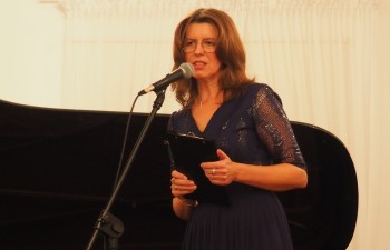 P1019557