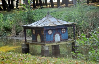 Domek na wodzie w założeniu Pałacowo-Parkowym. Fot. Anna Małoszewska