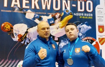 Jakub Zakrzewski - srebrny medal w walkach juniorów +75 kg. Fot.: RSCT.
